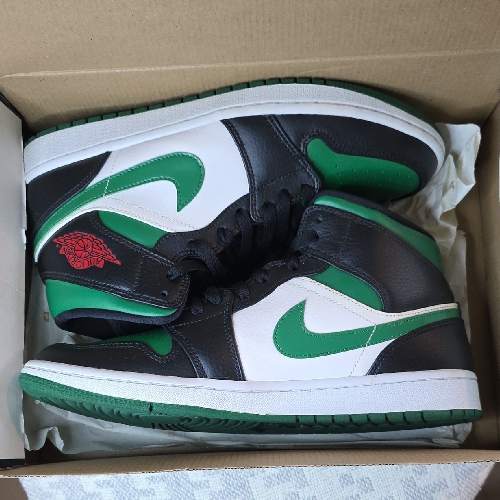 Air Jordan 1 MID. 'Pine Green'